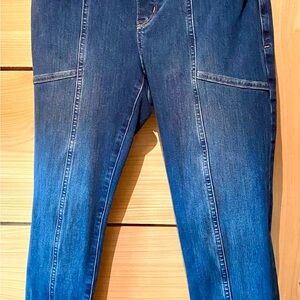 Duluth Trading Co straight leg Blue Jeans